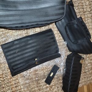Elegant Black Men's Toiletry Bag Collection